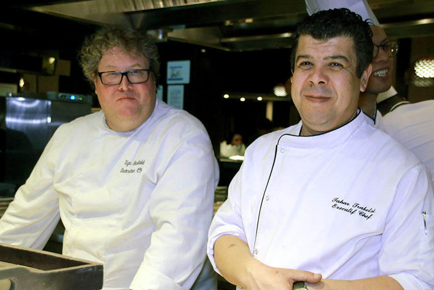 Chef Ugo Gastaldi et Chef Tahar Trabelsi Table du Chef Mövenpick Lac